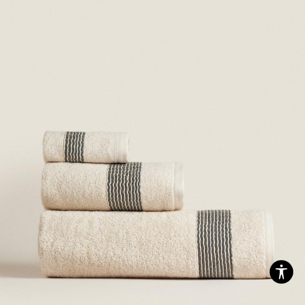Zara ‘Cotton Towel With Pleated Border’ Set
